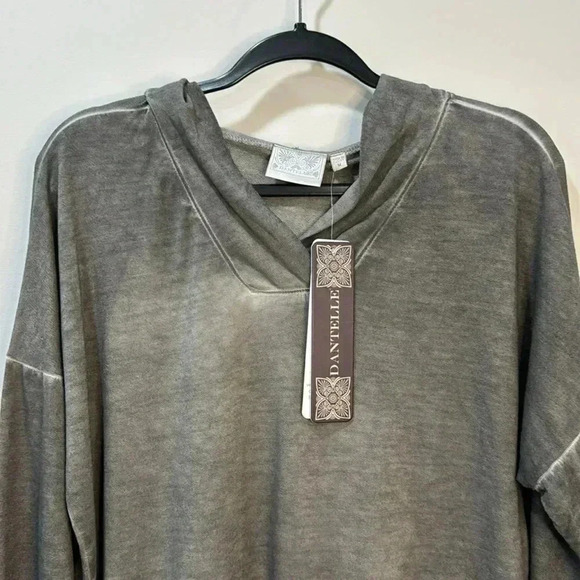 Dantelle Gray Hooded Oil Dye Top with Rib Trim - Size M - Picture 2 of 10